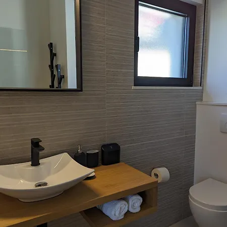 View * Винишче