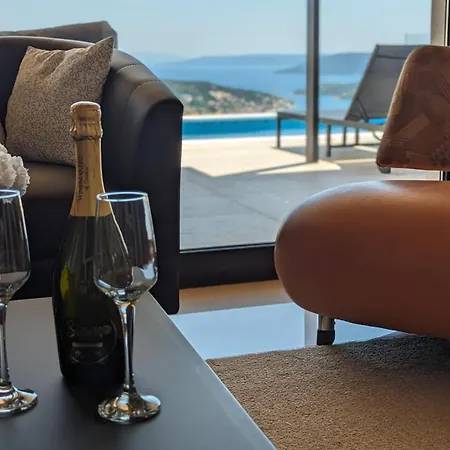 View Vinišće